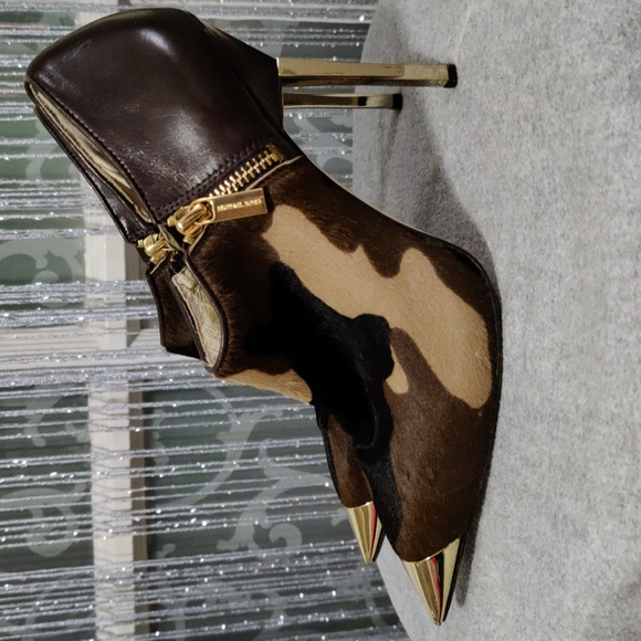 Michael Kors 2 tone brown size 8 beautiful ankle high boot. - Picture 3 of 10